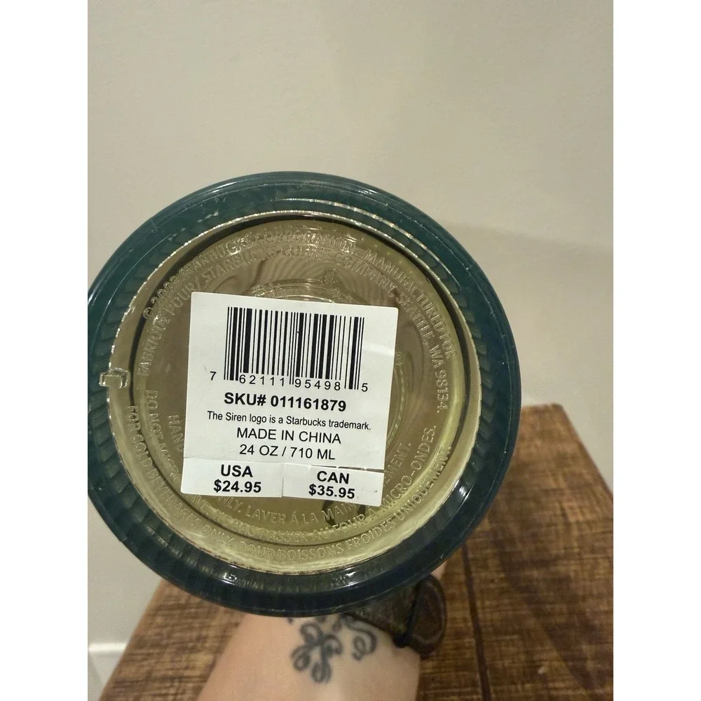 Starbucks‎ Tumbler Green Apple And Lilac Pleated Cold Cup Venti, NWT 24oz